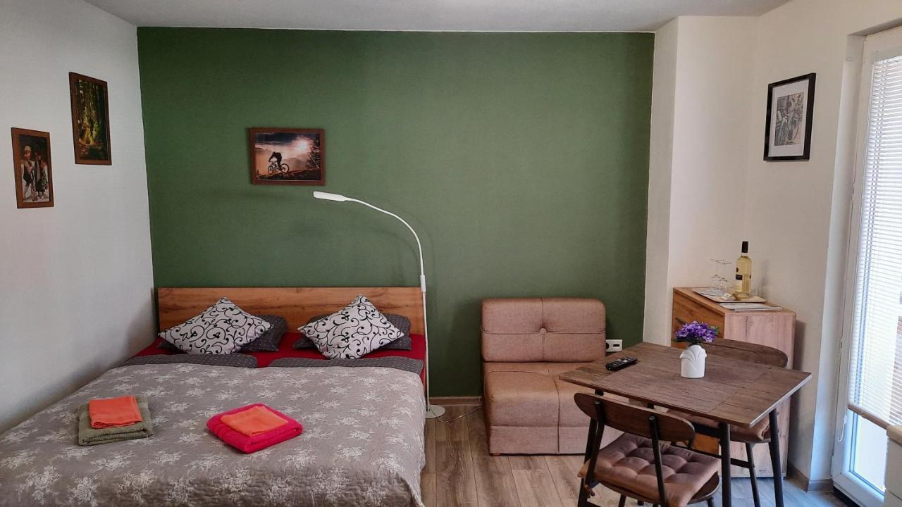Bike Apartments 1 Hodrusa Екстер'єр фото
