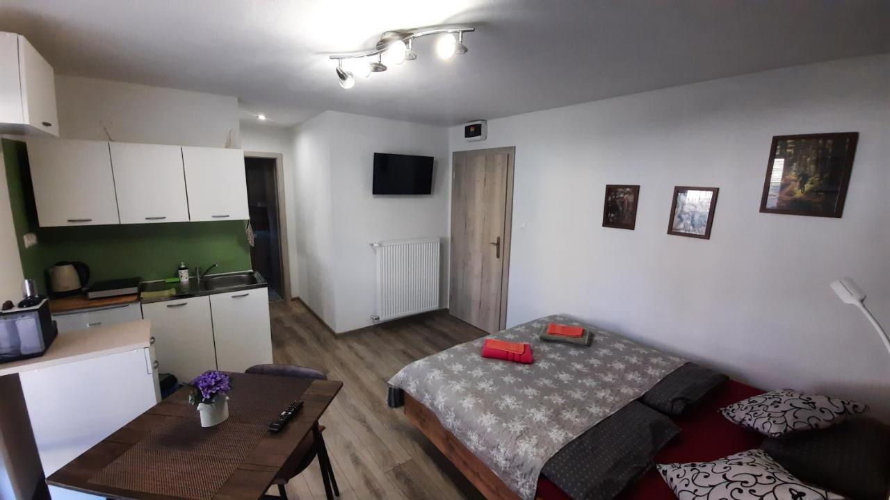 Bike Apartments 1 Hodrusa Екстер'єр фото