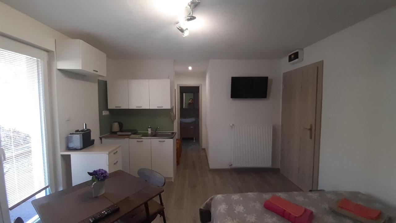 Bike Apartments 1 Hodrusa Екстер'єр фото