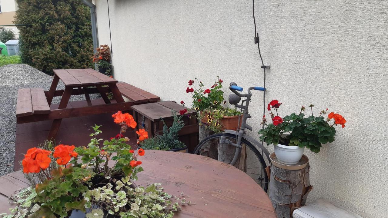 Bike Apartments 1 Hodrusa Екстер'єр фото